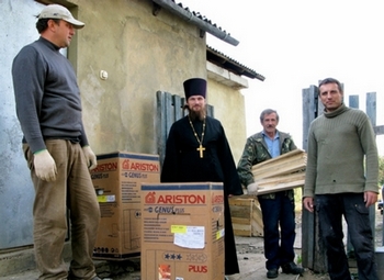 В сентябре 2011 г. состоялась передача приходу храма пророка Илии - село Петровское Воскресенского района Московской области - комплекта оборудования для отопления и горячего водоснабжения